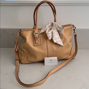 ✨ Coach Tan Crossbody Bag ✨